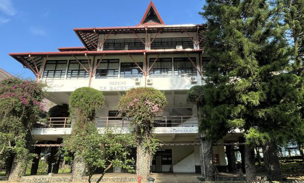 Labtek VI ITB, Teknik Fisika