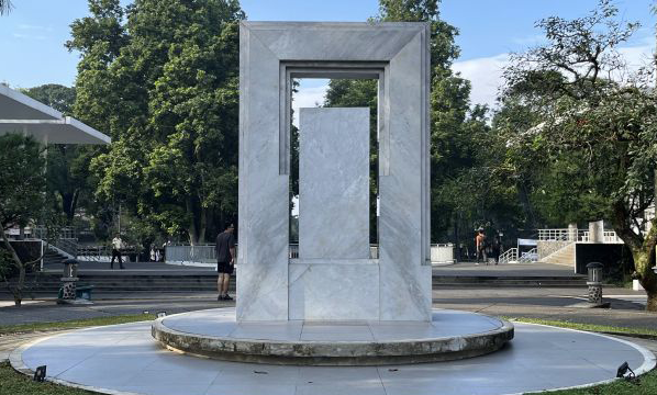 Tugu Soekarno ITB