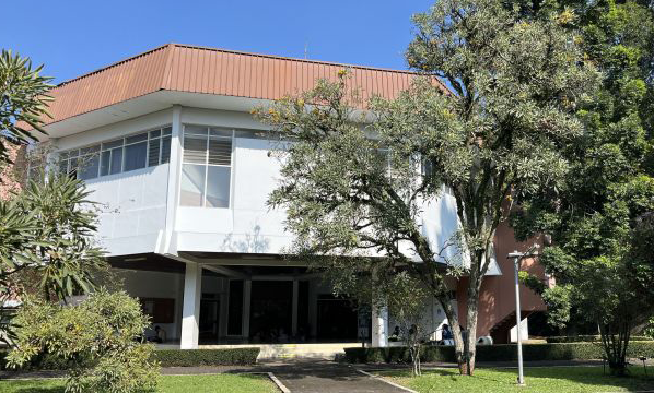 Gedung Kuliah Oktagon